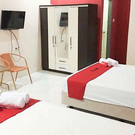 Reddoorz @ Simpang Lima Jupiter Ξενοδοχείο Sorong Εξωτερικό φωτογραφία