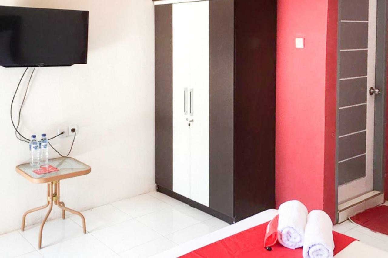 Reddoorz @ Simpang Lima Jupiter Ξενοδοχείο Sorong Εξωτερικό φωτογραφία