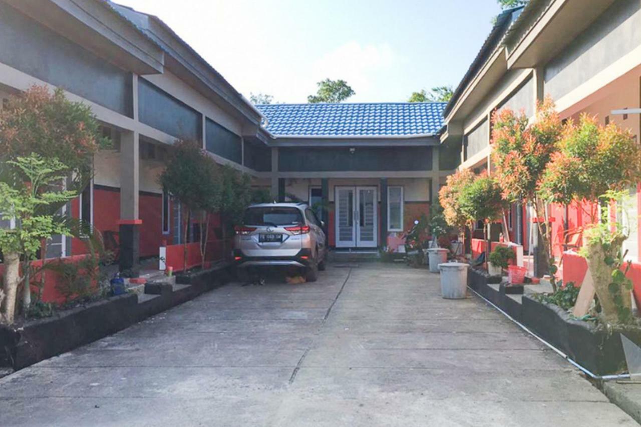 Reddoorz @ Simpang Lima Jupiter Ξενοδοχείο Sorong Εξωτερικό φωτογραφία